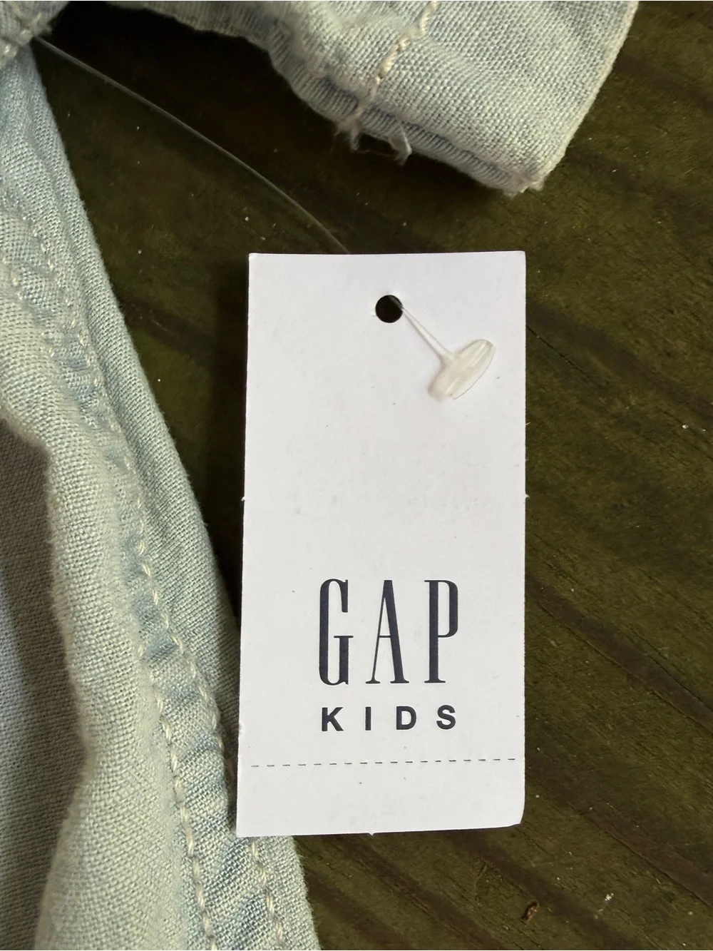 Gap Kids Boys Denim Chambray Button Down Shirt S 6-7 NWT Blue Short Sleeve